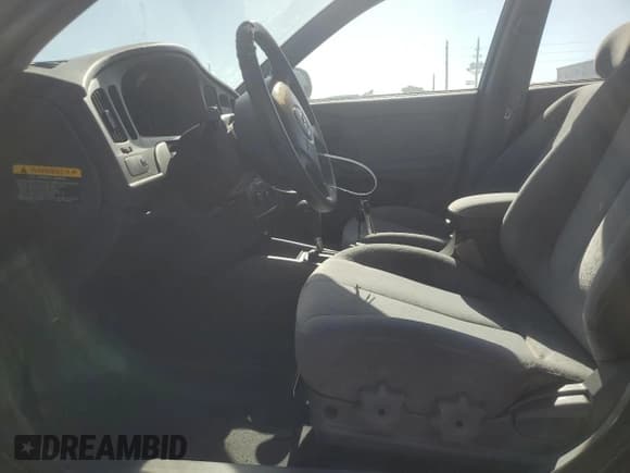 ✅ 2005 Hyundai Elantra GLS • VIN: KMHDN46DX5U986718 • Lot: 55510955. Wystawiony na Copart z przebiegiem 133 101 mil. Bezpłatny archiwum sprzedaży aukcyjnych z USA i szczegółowy raport historii pojazdu na DreamBid. Zdjęcie 7.