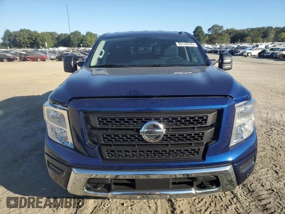 ✅ 2021 Nissan Titan SV • VIN: 1N6AA1EF4MN517375 • Lot: 86134535. Wystawiony na Copart z przebiegiem 45 070 mil. Bezpłatny archiwum sprzedaży aukcyjnych z USA i szczegółowy raport historii pojazdu na DreamBid. Zdjęcie 5.