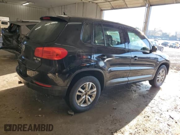 ✅ 2013 Volkswagen Tiguan S • VIN: WVGAV7AX3DW530018 • Lot: 91469785. Listed on Copart with 173,328 mi. Free auction sales archive from the USA and detailed vehicle history report at DreamBid. Image 3.