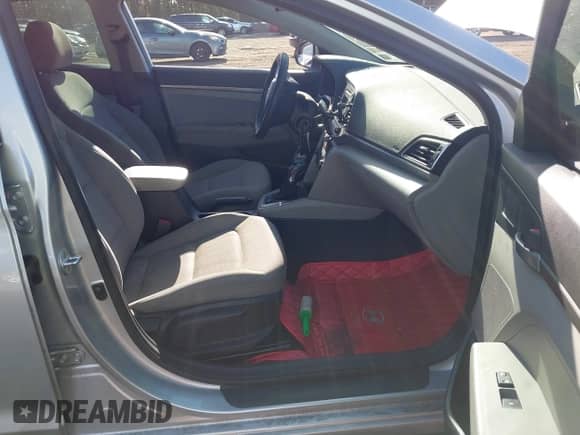 2018 Hyundai Elantra SE с VIN 5NPD74LFXJH339745, выставлен на аукционе IAAI как лот 43390253 с пробегом 218 099 миль миль и . История ставок и продаж доступна на DreamBid. Изображение 5.