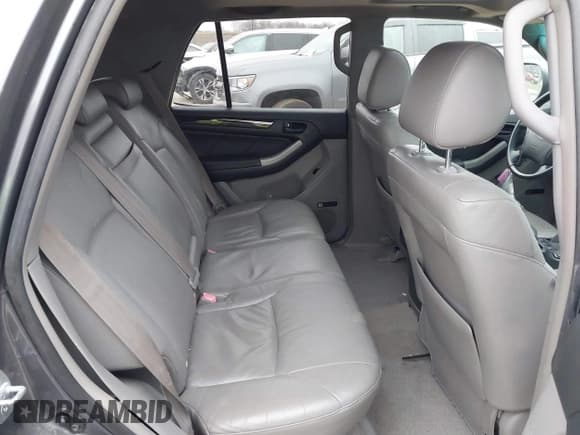 ✅ 2007 Toyota 4Runner Limited • VIN: JTEBT17R070067424 • Lot: 41504146. Listed on IAAI with 257,422 mi. Free auction sales archive from the USA and detailed vehicle history report at DreamBid. Image 8.