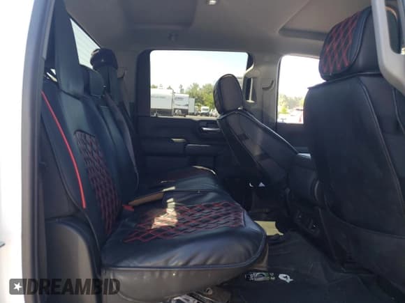 ✅ 2020 Chevrolet Silverado 2500HD Work Truck • VIN: 1GC4YLE7XLF216585 • Lot: 64208805. Wystawiony na Copart z przebiegiem 139 519 mil. Bezpłatny archiwum sprzedaży aukcyjnych z USA i szczegółowy raport historii pojazdu na DreamBid. Zdjęcie 10.