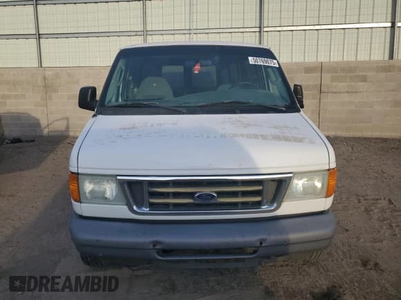 ✅ 2005 Ford Econoline Passenger XL • VIN: 1FMRE11L75HA12481 • Lot: 50769075. Listed on Copart with 260,238 mi. Free auction sales archive from the USA and detailed vehicle history report at DreamBid. Image 5.