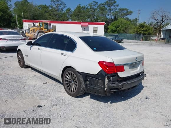 ✅ 2012 BMW 7 Series 740Li • VIN: WBAKB4C53CC576991 • Lot: 41985643. Listed on IAAI with 107,416 mi. Free auction sales archive from the USA and detailed vehicle history report at DreamBid. Image 3.