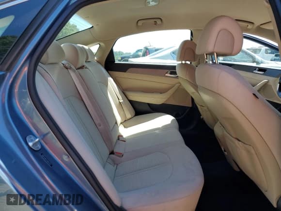 ✅ 2015 Hyundai Sonata SE • VIN: 5NPE24AF7FH165775 • Лот: 69750305. Опубликован ранее на Copart с пробегом 122 902 миль. Бесплатный доступ к архиву аукционных продаж из США и подробный отчёт об истории автомобиля на DreamBid. Изображение 10.