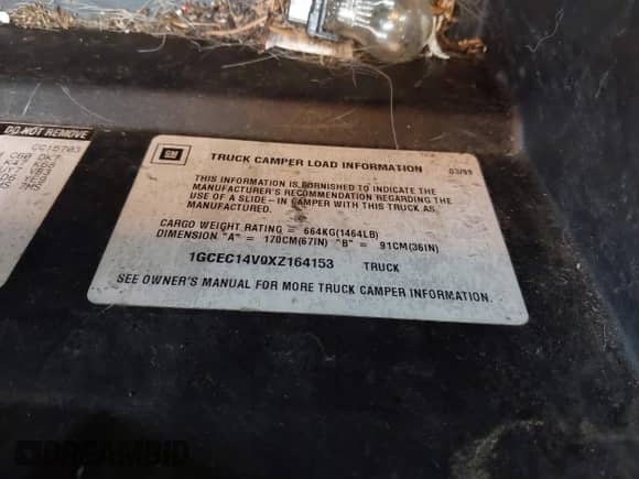 1999 Chevrolet Silverado 1500 LS z VIN 1GCEC14V0XZ164153, wystawiony jako IAAI lot #43562553 z przebiegiem 282 396 mil mil oraz . Historia ofert i sprzedaży dostępna na DreamBid. Obrazek 9.