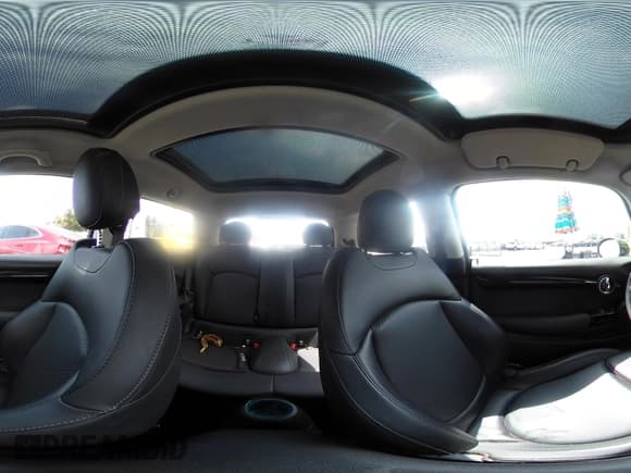 ✅ 2019 MINI Hardtop Cooper S • VIN: WMWXP7C58K2A50193 • Lot: 41903668. Wystawiony na IAAI z przebiegiem 64 962 mil. Bezpłatny archiwum sprzedaży aukcyjnych z USA i szczegółowy raport historii pojazdu na DreamBid. Zdjęcie 22.