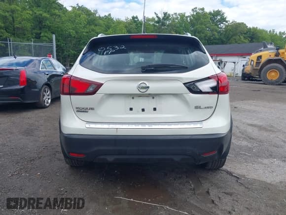 ✅ 2017 Nissan Rogue SV • VIN: JN1BJ1CR4HW120532 • Лот: 42285641. Опубликован ранее на IAAI с пробегом 110 108 миль. Бесплатный доступ к архиву аукционных продаж из США и подробный отчёт об истории автомобиля на DreamBid. Изображение 16.