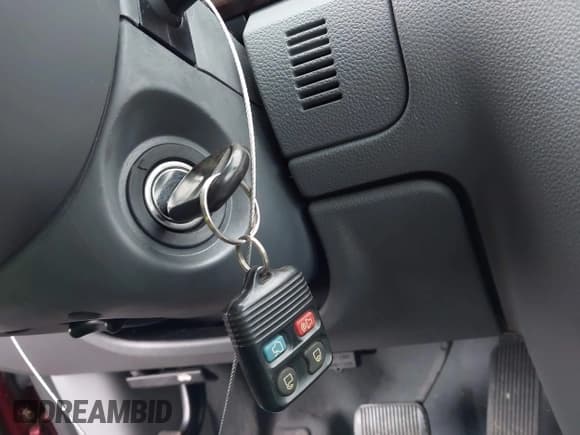 ✅ 2006 Ford Five Hundred SEL • VIN: 1FAHP27166G156994 • Лот: 43750957. Опубликован ранее на IAAI с пробегом 48 349 миль. Бесплатный доступ к архиву аукционных продаж из США и подробный отчёт об истории автомобиля на DreamBid. Изображение 11.