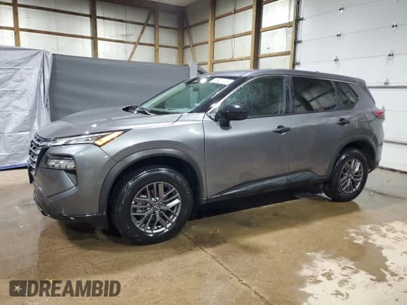 ✅ 2024 Nissan Rogue S • VIN: 5N1BT3ABXRC705638 • Лот: 93240095. Опубликован ранее на Copart с пробегом 47 048 миль. Бесплатный доступ к архиву аукционных продаж из США и подробный отчёт об истории автомобиля на DreamBid. Изображение 1.