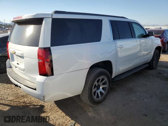 ✅ 2019 Chevrolet Suburban LT • VIN: 1GNSKHKC3KR206508 • Lot: 76148114. Wystawiony na Copart z przebiegiem 116 852 mil. Bezpłatny archiwum sprzedaży aukcyjnych z USA i szczegółowy raport historii pojazdu na DreamBid. Zdjęcie 3.