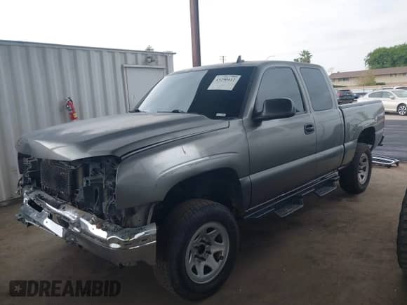 2006 Chevrolet Silverado 1500 LT2 с VIN 1GCEK19T66Z142599, выставлен на аукционе IAAI как лот 43290412 с пробегом 299 985 миль миль и . История ставок и продаж доступна на DreamBid. Изображение 18.
