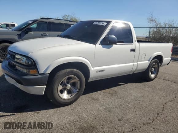 ✅ 2000 Chevrolet S-10 LS • VIN: 1GCCS1458YK249522 • Lot: 91729295. Wystawiony na Copart z przebiegiem 207 871 mil. Bezpłatny archiwum sprzedaży aukcyjnych z USA i szczegółowy raport historii pojazdu na DreamBid. Zdjęcie 1.