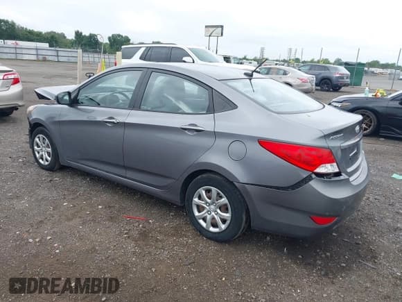 ✅ 2013 Hyundai Accent GLS • VIN: KMHCT4AE6DU555910 • Лот: 42690890. Опубликован ранее на IAAI с пробегом 114 927 миль. Бесплатный доступ к архиву аукционных продаж из США и подробный отчёт об истории автомобиля на DreamBid. Изображение 3.