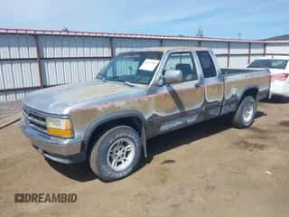 1992 Dodge Dakota z VIN 1B7GG23X9NS683519, wystawiony jako IAAI lot #42217984 z przebiegiem 178 152 mil mil oraz . Historia ofert i sprzedaży dostępna na DreamBid. Obrazek 2.
