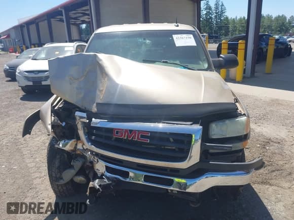 ✅ 2004 GMC Sierra 2500HD • VIN: 1GTHK23124F138414 • Lot: 42367150. Listed on IAAI with 261,121 mi. Free auction sales archive from the USA and detailed vehicle history report at DreamBid. Image 12.