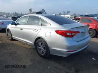 2015 Hyundai Sonata SE с VIN 5NPE24AF5FH065030, выставлен на аукционе IAAI как лот 43596934 с пробегом 108 165 миль миль и . История ставок и продаж доступна на DreamBid. Изображение 3.