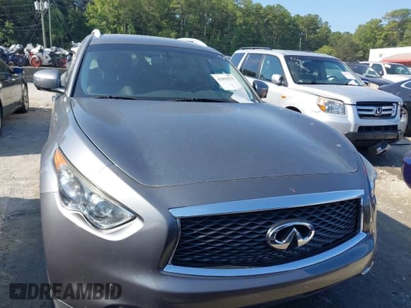 ✅ 2017 Infiniti QX70 • VIN: JN8CS1MW5HM413956 • Lot: 42993575. Wystawiony na IAAI z przebiegiem 70 325 mil. Bezpłatny archiwum sprzedaży aukcyjnych z USA i szczegółowy raport historii pojazdu na DreamBid. Zdjęcie 12.