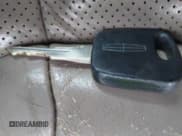 ✅ 2002 Lincoln Navigator • VIN: 5LMFU28R12LJ06397 • Lot: 41329573. Wystawiony na IAAI z przebiegiem Nie podano. Bezpłatny archiwum sprzedaży aukcyjnych z USA i szczegółowy raport historii pojazdu na DreamBid. Zdjęcie 11.