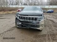 ✅ 2023 Jeep Wagoneer Series III • VIN: 1C4SJVDP7PS501816 • Лот: 84668924. Опубликован ранее на Copart с пробегом 21 877 миль. Бесплатный доступ к архиву аукционных продаж из США и подробный отчёт об истории автомобиля на DreamBid. Изображение 11.