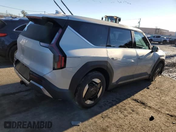 ✅ 2024 Kia EV9 Light Long Range • VIN: KNDAB5S19R6037382 • Lot: 85571274. Wystawiony na Copart z przebiegiem 3 123 mil. Bezpłatny archiwum sprzedaży aukcyjnych z USA i szczegółowy raport historii pojazdu na DreamBid. Zdjęcie 3.