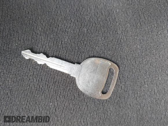 ✅ 2006 Chevrolet Silverado 1500 LT1 • VIN: 2GCEK13TX61184260 • Лот: 41651907. Опубликован ранее на IAAI с пробегом 192 143 миль. Бесплатный доступ к архиву аукционных продаж из США и подробный отчёт об истории автомобиля на DreamBid. Изображение 11.