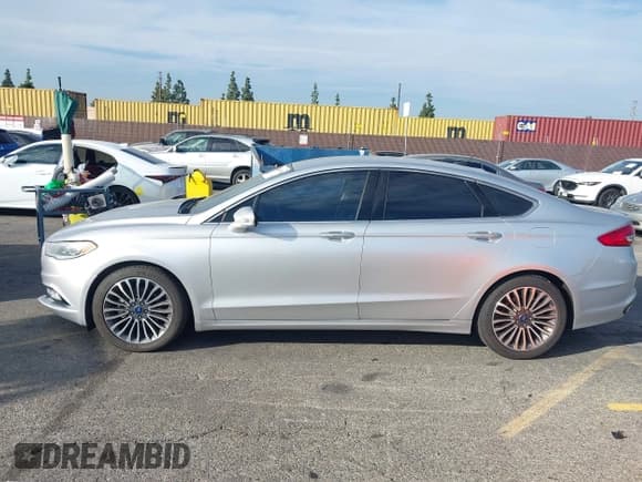 ✅ 2017 Ford Fusion SE • VIN: 3FA6P0H99HR350690 • Lot: 43834844. Listed on IAAI with 47,564 mi. Free auction sales archive from the USA and detailed vehicle history report at DreamBid. Image 14.