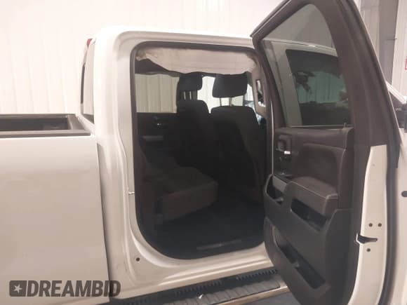 ✅ 2015 Chevrolet Silverado 2500HD LT • VIN: 1GC1KVEG4FF519124 • Lot: 43017987. Listed on IAAI with 144,593 mi. Free auction sales archive from the USA and detailed vehicle history report at DreamBid. Image 8.
