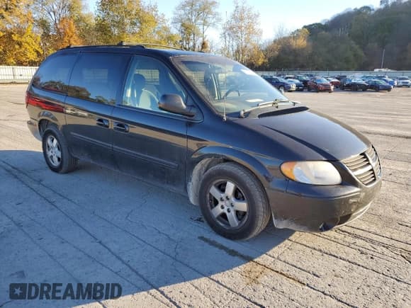 ✅ 2005 Dodge Caravan SXT • VIN: 2D4GP44L05R269217 • Lot: 90473765. Listed on Copart with 142,924 mi. Free auction sales archive from the USA and detailed vehicle history report at DreamBid. Image 4.