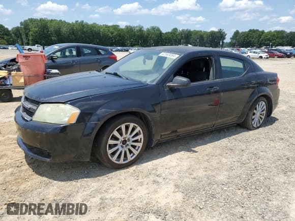 ✅ 2014 Dodge Avenger SE • VIN: 1C3CDZAB0EN221098 • Лот: 62563084. Опубликован ранее на Copart с пробегом Не указан. Бесплатный доступ к архиву аукционных продаж из США и подробный отчёт об истории автомобиля на DreamBid. Изображение 1.