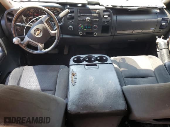 ✅ 2009 Chevrolet Silverado 2500HD LT • VIN: 1GCHK59KX9E127286 • Лот: 59384965. Опубликован ранее на Copart с пробегом 303 202 миль. Бесплатный доступ к архиву аукционных продаж из США и подробный отчёт об истории автомобиля на DreamBid. Изображение 8.