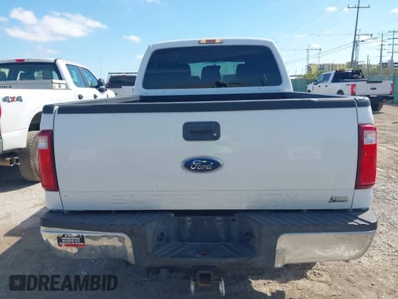 ✅ 2015 Ford F-250 Lariat • VIN: 1FT7W2BT3FEC52482 • Lot: 42955032. Listed on IAAI with 152,359 mi. Free auction sales archive from the USA and detailed vehicle history report at DreamBid. Image 16.