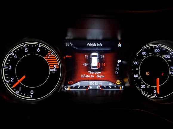 ✅ 2019 Jeep Cherokee Trailhawk • VIN: 1C4PJMBX4KD361224 • Лот: 92129615. Опубликован ранее на Copart с пробегом 80 253 миль. Бесплатный доступ к архиву аукционных продаж из США и подробный отчёт об истории автомобиля на DreamBid. Изображение 9.