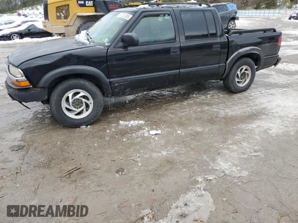 ✅ 2003 Chevrolet S-10 LS • VIN: 1GCDT13X43K179160 • Лот: 87751395. Опубликован ранее на Copart с пробегом 258 238 миль. Бесплатный доступ к архиву аукционных продаж из США и подробный отчёт об истории автомобиля на DreamBid. Изображение 1.