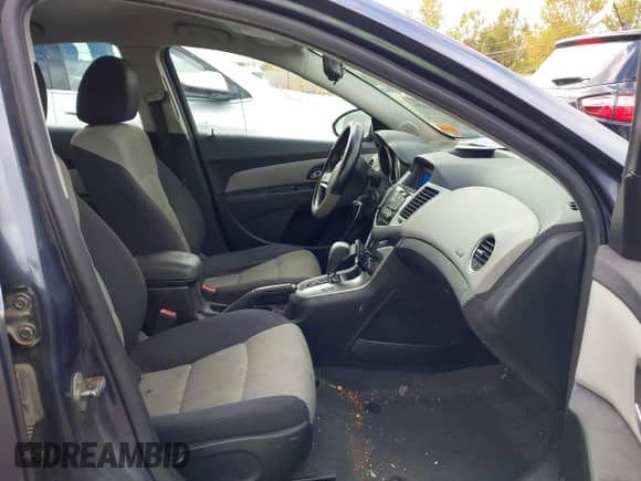 2013 Chevrolet Cruze LS с VIN 1G1PA5SHXD7140817, выставлен на аукционе IAAI как лот 43483326 с пробегом 104 080 миль миль и . История ставок и продаж доступна на DreamBid. Изображение 5.