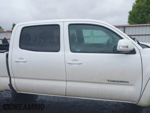 ✅ 2015 Toyota Tacoma • VIN: 3TMMU4FN6FM083598 • Lot: 42283585. Listed on IAAI with 159,087 mi. Free auction sales archive from the USA and detailed vehicle history report at DreamBid. Image 14.