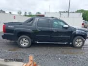 ✅ 2007 Chevrolet Avalanche LTZ • VIN: 3GNEC12J87G309298 • Lot: 42072903. Listed on IAAI with 327,119 mi. Free auction sales archive from the USA and detailed vehicle history report at DreamBid. Image 13.