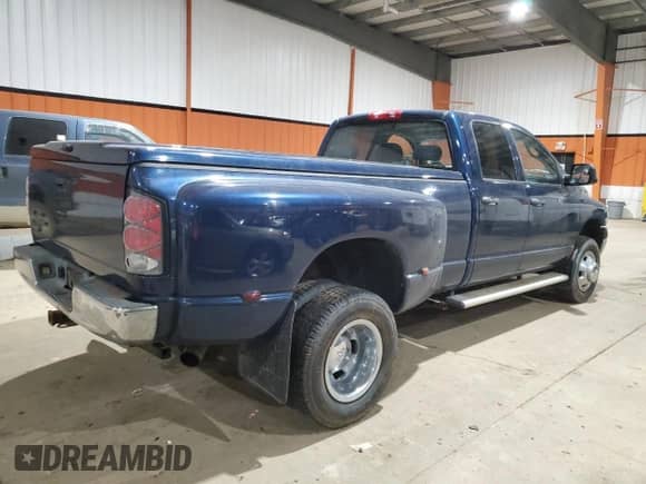 2005 Dodge 3500 SLT z VIN 3D7MS48C95G739703, wystawiony jako Copart lot #83249554 z przebiegiem 291 572 mil mil oraz Czysty tytuł • Clean title. Historia ofert i sprzedaży dostępna na DreamBid. Obrazek 3.