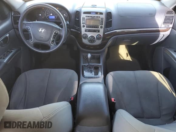 ✅ 2011 Hyundai Santa Fe GLS • VIN: 5XYZG3AB0BG005670 • Lot: 77069174. Listed on Copart with 238,635 mi. Free auction sales archive from the USA and detailed vehicle history report at DreamBid. Image 8.