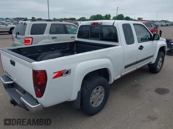 ✅ 2008 Chevrolet Colorado 2LT • VIN: 1GCDT49E888210759 • Lot: 42694076. Listed on IAAI with 229,481 mi. Free auction sales archive from the USA and detailed vehicle history report at DreamBid. Image 4.