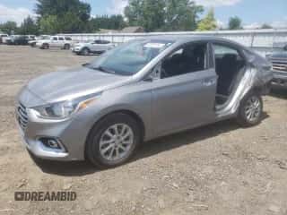 2021 Hyundai Accent SE z VIN 3KPC24A67ME135135, wystawiony jako Copart lot #60291184 z przebiegiem 29 480 mil mil oraz Szkoda całkowita • Salvage title. Historia ofert i sprzedaży dostępna na DreamBid. Obrazek 1.