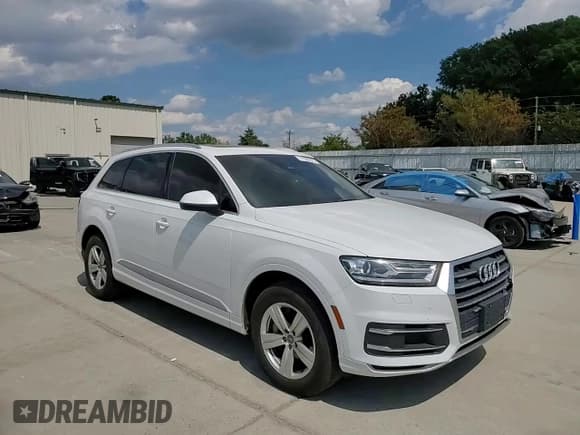 ✅ 2017 Audi Q7 Premium Plus • VIN: WA1LHAF71HD055135 • Lot: 71165275. Wystawiony na Copart z przebiegiem 158 688 mil. Bezpłatny archiwum sprzedaży aukcyjnych z USA i szczegółowy raport historii pojazdu na DreamBid. Zdjęcie 13.