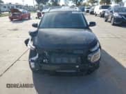 ✅ 2025 Hyundai Venue SEL • VIN: KMHRC8A3XSU394359 • Lot: 91134305. Listed on Copart with 3,847 mi. Free auction sales archive from the USA and detailed vehicle history report at DreamBid. Image 5.