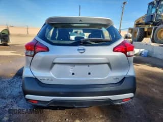 ✅ 2019 Nissan Kicks SV • VIN: 3N1CP5CUXKL556832 • Lot: 89923805. Wystawiony na Copart z przebiegiem 133 136 mil. Bezpłatny archiwum sprzedaży aukcyjnych z USA i szczegółowy raport historii pojazdu na DreamBid. Zdjęcie 6.