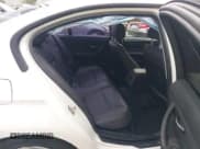 ✅ 2011 BMW 3 Series 328i • VIN: WBAPH5G59BNM75221 • Lot: 43402293. Wystawiony na IAAI z przebiegiem 155 551 mil. Bezpłatny archiwum sprzedaży aukcyjnych z USA i szczegółowy raport historii pojazdu na DreamBid. Zdjęcie 8.