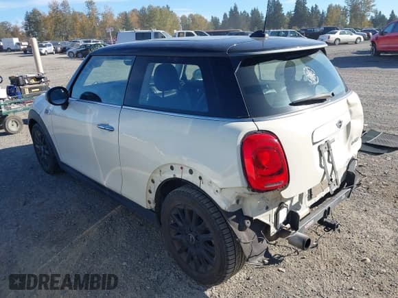 ✅ 2015 MINI Hardtop • VIN: WMWXM5C56FT942288 • Лот: 43507142. Опубликован ранее на IAAI с пробегом 128 051 миль. Бесплатный доступ к архиву аукционных продаж из США и подробный отчёт об истории автомобиля на DreamBid. Изображение 3.