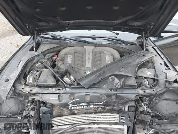 ✅ 2013 BMW 7 Series 750Li xDrive • VIN: WBAYF8C53DD139882 • Lot: 43654996. Wystawiony na IAAI z przebiegiem 116 183 mil. Bezpłatny archiwum sprzedaży aukcyjnych z USA i szczegółowy raport historii pojazdu na DreamBid. Zdjęcie 10.