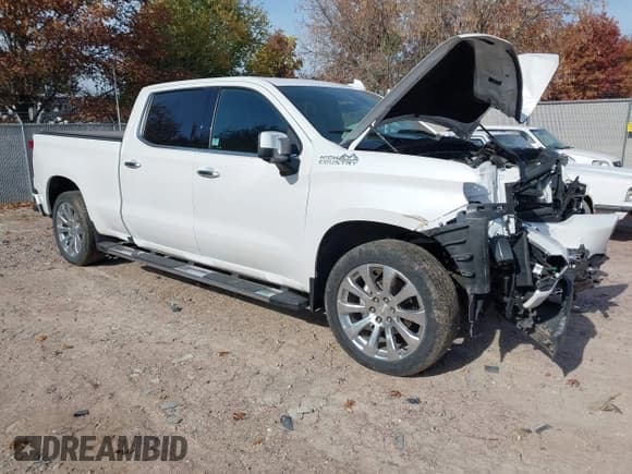 ✅ 2021 Chevrolet Silverado 1500 High Country • VIN: 1GCUYHET0MZ353142 • Lot: 40707765. Wystawiony na IAAI z przebiegiem 20 765 mil. Bezpłatny archiwum sprzedaży aukcyjnych z USA i szczegółowy raport historii pojazdu na DreamBid. Zdjęcie 1.