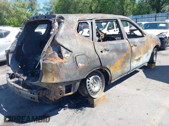 ✅ 2014 Nissan Rogue S • VIN: 5N1AT2MV4EC818880 • Lot: 42703582. Listed on IAAI with Not provided. Free auction sales archive from the USA and detailed vehicle history report at DreamBid. Image 4.