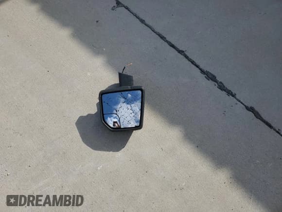 ✅ 2017 Ford F-150 XL • VIN: 1FTMF1CP1HKD57282 • Lot: 85556815. Listed on Copart with 158,661 mi. Free auction sales archive from the USA and detailed vehicle history report at DreamBid. Image 12.